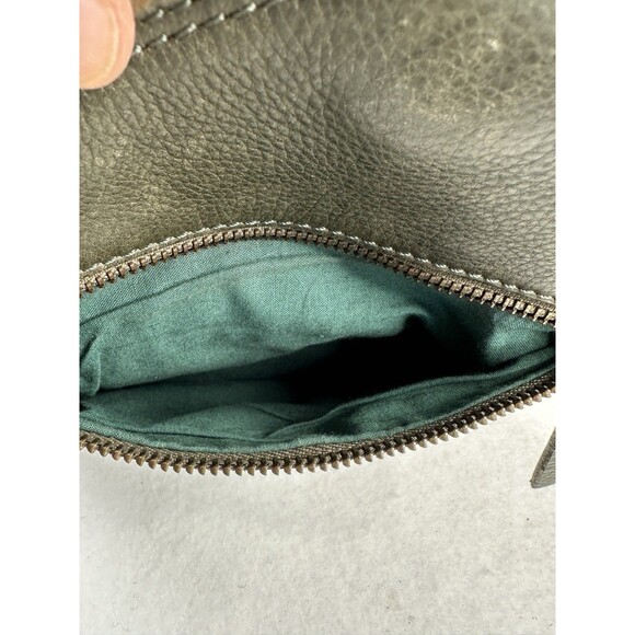 Sand + Charcoal Bexley L Shape Crossbody Lux Collection - Picture 7 of 12